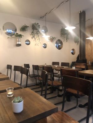 Place  at Mōpa in Paris