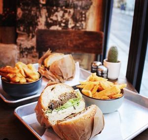 Burgers at Mōpa in Paris