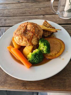 Quality of the roast seems a lot lower than it did looking at past pictures at The Owl & Hitchhiker in North London