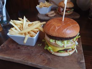 VEGAN BIG MAC OF DREAMS at The Queens Head in Farnham