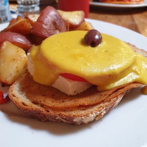 tofu benedict half at Follow Your Heart Market & Cafe in Canoga Park