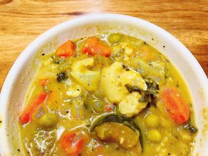 Mixed vegetable stew✨delicious   at Follow Your Heart Market & Cafe in Canoga Park