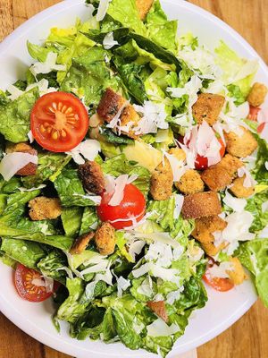 Organic Caesar salad w/ Parmesan #Veganuary at Follow Your Heart Market & Cafe in Canoga Park