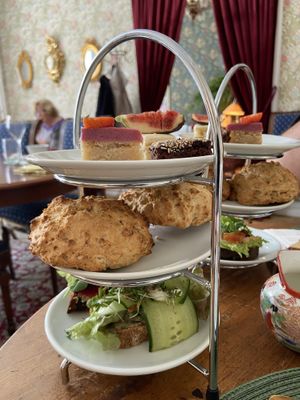 Vegan afternoon Tea 🌱  at Alice & Kattens Tesalong in Lund