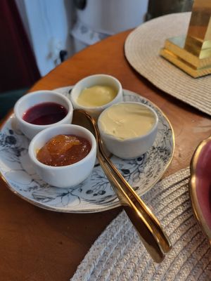 the spreads for scones at Alice & Kattens Tesalong in Lund