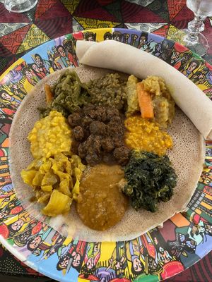 piatto misto vegano   at Habesha in Bologna