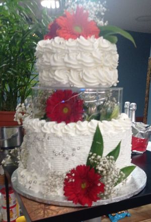 Torte di matrimonio vegane at Pasticceria Ki  in Minerbio