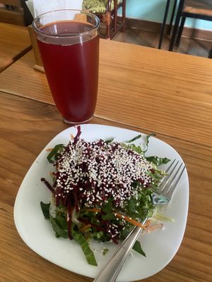 Ensalada mixta + agua de jamaica  at Pura vida in Tuxtla Gutierrez