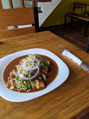 Enfrijoladas de desayuno at Pura vida in Tuxtla Gutierrez