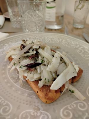 Panissa al pomodoro con finocchi, olive nere e asparagi at Orto in Gubbio