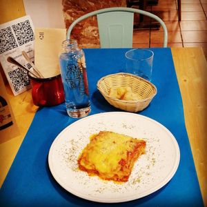 La mejor Lasaña que he probado en mi vida. Y el servicio espectacular.  at CactusCat Bar in Barcelona