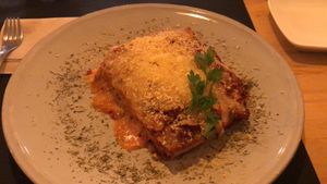 Lasaña vegana con todo el sabor y al mejor estilo de Italia. at CactusCat Bar in Barcelona