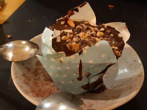 Chocolate muffin at CactusCat Bar in Barcelona