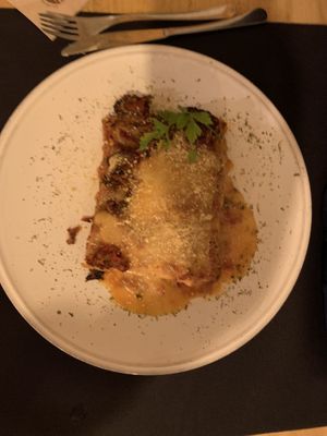 Lasaña at CactusCat Bar in Barcelona