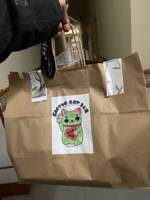 Delivery at CactusCat Bar in Barcelona