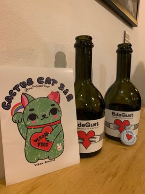 Cervesa artesana BdeGust at CactusCat Bar in Barcelona