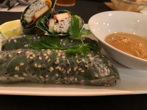 Rotllets vietnamites amb salses espectaculars! at CactusCat Bar in Barcelona