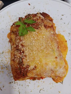 Lasaña at CactusCat Bar in Barcelona