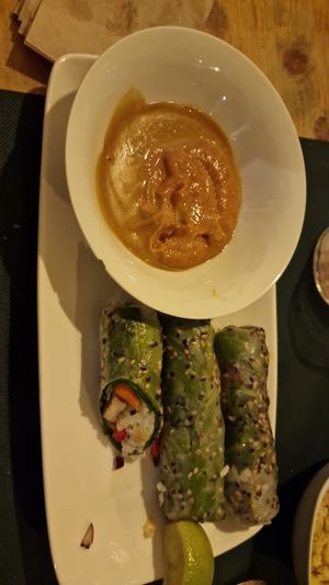 Rotllos vietnamites bonissims at CactusCat Bar in Barcelona