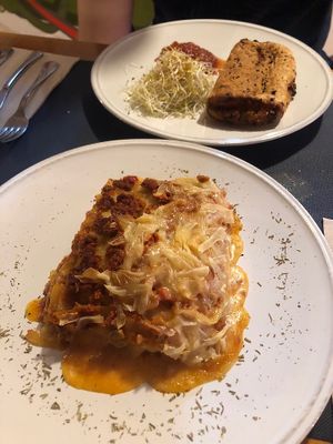 Leckere vegane Lasagne  at CactusCat Bar in Barcelona