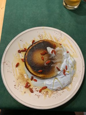 Pancakes for breakfast at CactusCat Bar in Barcelona