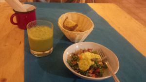 the salad that comes with the combos at CactusCat Bar in Barcelona