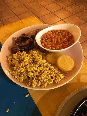 Desayuno para comer? Sin problema! at CactusCat Bar in Barcelona