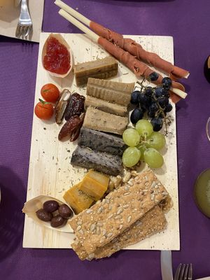 Tabla de quesos  at CactusCat Bar in Barcelona