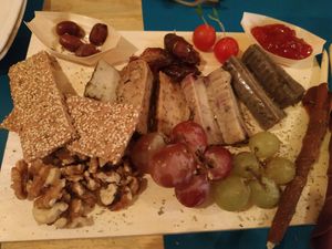 Tabla de quesos veganos at CactusCat Bar in Barcelona