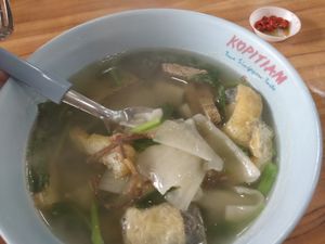 Bee hoon huey soup at Xing Xing Vegetarian Food in East Singapore