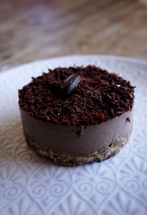 Chocolat & Caroube Raw Cheesecake at Les Papilles Heureuses in Soubes