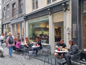 Front, some outdoor seating at Friet Elite in Maastricht