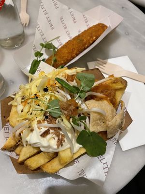 Friet gado gado & kipkorn  at Friet Elite in Maastricht