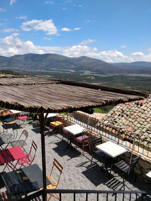 Terasse at L'Amandier Rose in Bargeme