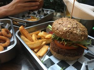 Vegan burger at Hoppiness Beer & Food in Warsaw