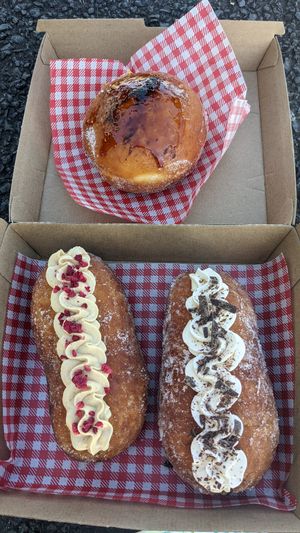 🍩↙️ peanut butter jelly  ↘️banofee style ⬆️ crème brullet style at Hello Rosie in Hamilton
