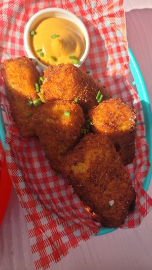 Mac & Cheese Bites at Hello Rosie in Hamilton