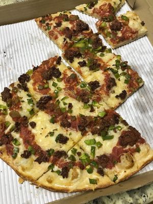 Vegan cheese, vegan sausage, and green peppers at Ohio Pie in Brunswick