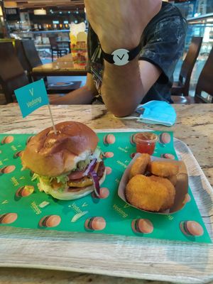 Beyond burger and nuggets at Vedang - green burger | Mall of Berlin in Berlin