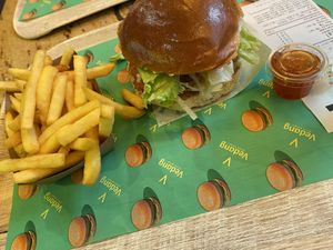 Hamburger and fries  at Vedang - green burger | Mall of Berlin in Berlin