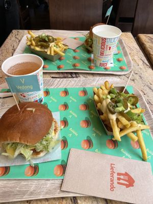 Burger Menu 3  at Vedang - green burger | Mall of Berlin in Berlin