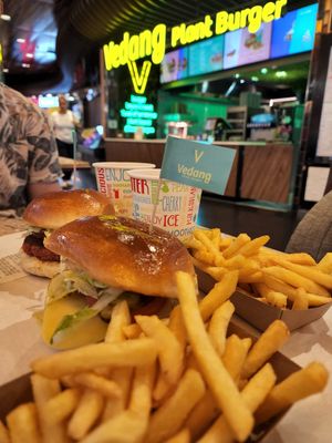  at Vedang - green burger | Mall of Berlin in Berlin