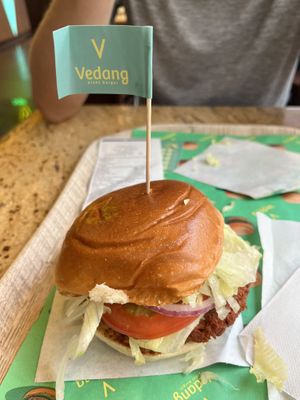 Baybeque burger  at Vedang - green burger | Mall of Berlin in Berlin