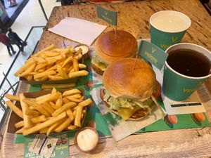   at Vedang - green burger | Mall of Berlin in Berlin