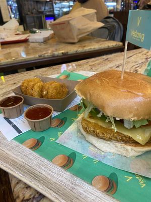 Crispy chickpea burger, vegan nuggets   at Vedang - green burger | Mall of Berlin in Berlin