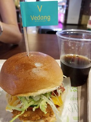 Angry Chicken at Vedang - green burger | Mall of Berlin in Berlin