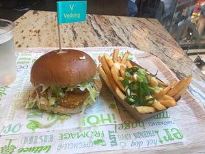 Chicken burger & Fries with cheese jum!!! at Vedang - green burger | Mall of Berlin in Berlin
