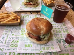 Beyond Burger, fries and ice tea at Vedang - green burger | Mall of Berlin in Berlin