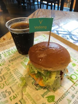 Chili Cheeseburger  at Vedang - green burger | Mall of Berlin in Berlin