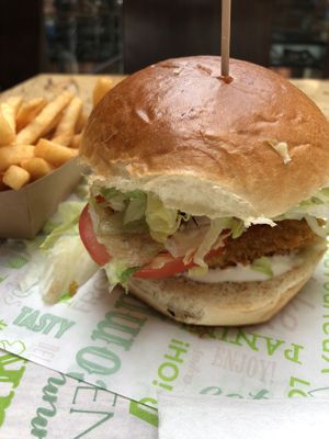 Chicken burger and fries  at Vedang - green burger | Mall of Berlin in Berlin